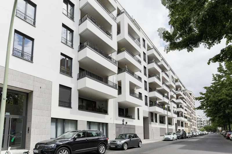 Urbaner Wohnkomfort in Berlin-Mitte – Stilvolle moderne 2-Zimmer-Wohnung — photo 1